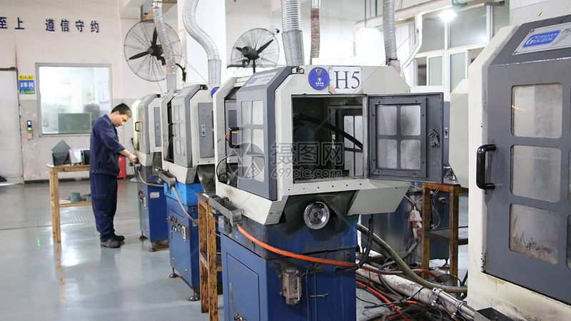 钻攻中心工作台尺寸规格：关键参数解析与选型要点